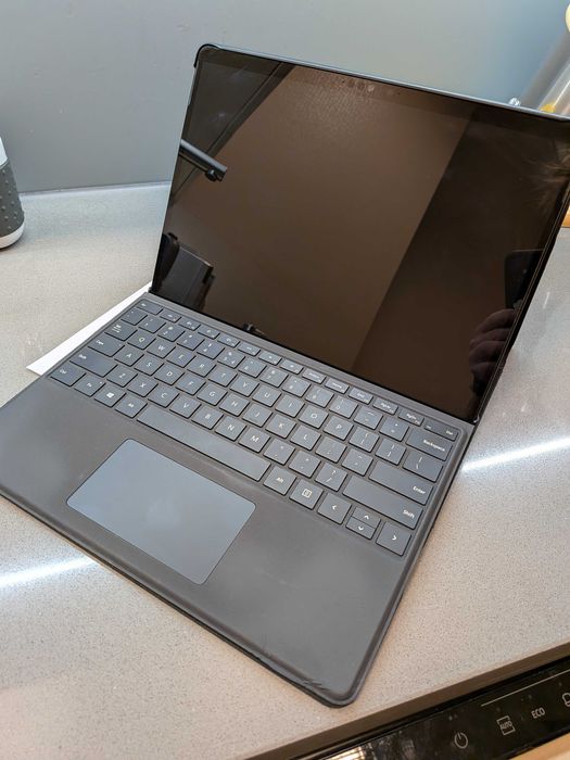 Microsoft Surface Pro X LTE SQ1 8GB/128GB + klawiatura + Spigen