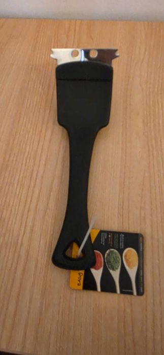 Escova de limpeza para churrasqueira Jomafe nova