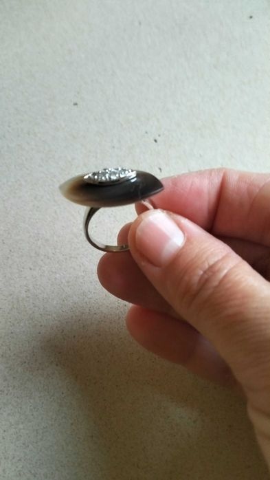 Anel de prata e madrepérola