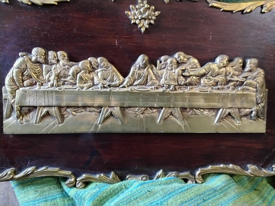 Peça Vintage ultima ceia madeira maciça e latão