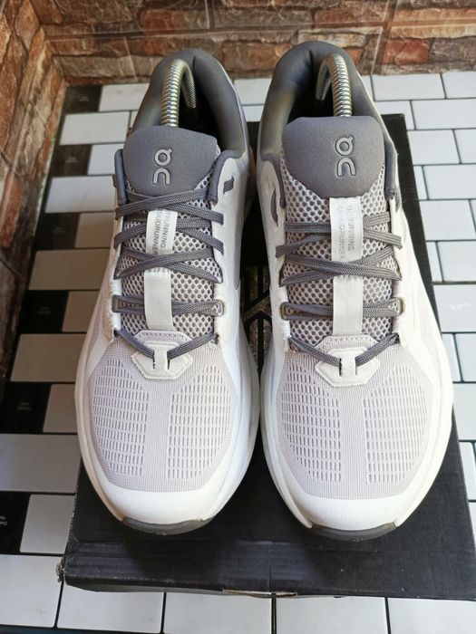 Кросівки  On-cloud (43р.27.5 см )