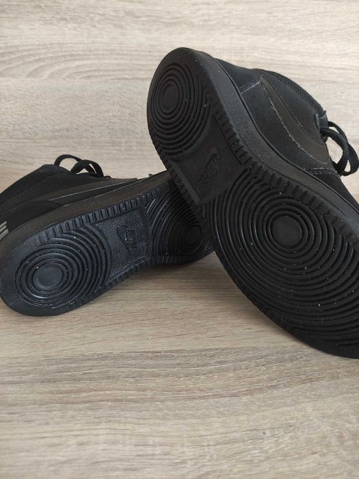 Sapatilhas Nike Court Borough 36,5