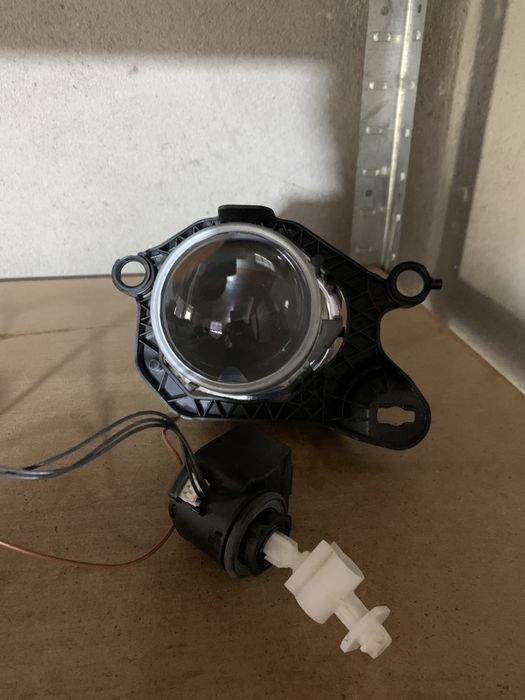 Линза Hella правая фара Шкода октавия А6