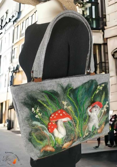 Torebka z filcu "W leśnym gąszczu"