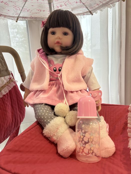 Коляска и кукла Реборн DeCuevas, модель Мартіна 82033.