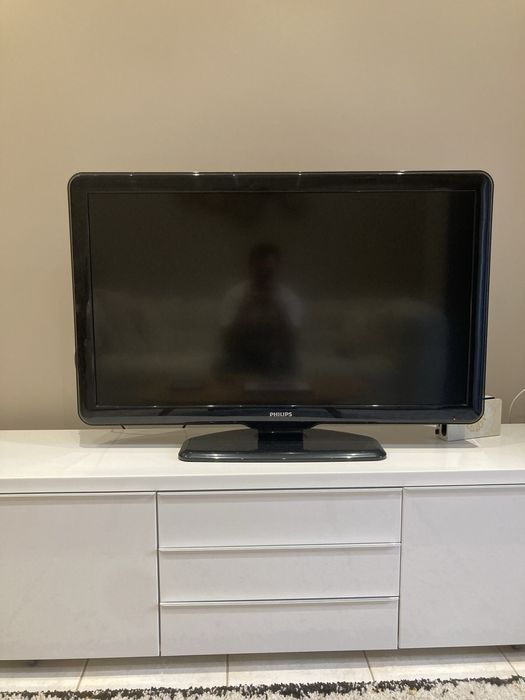 Tv Lcd Philips 42”