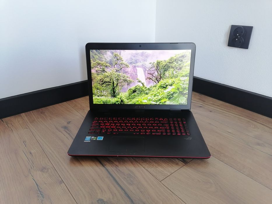 Laptop ASUS Republice of game 711 j