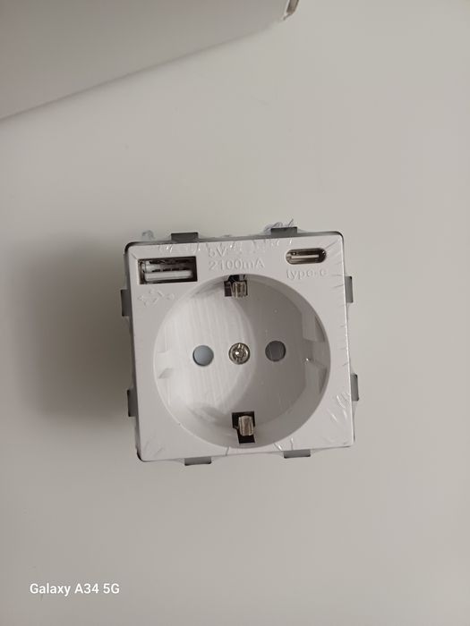 Indoor Socket with USB / Type-C429593041547438086
