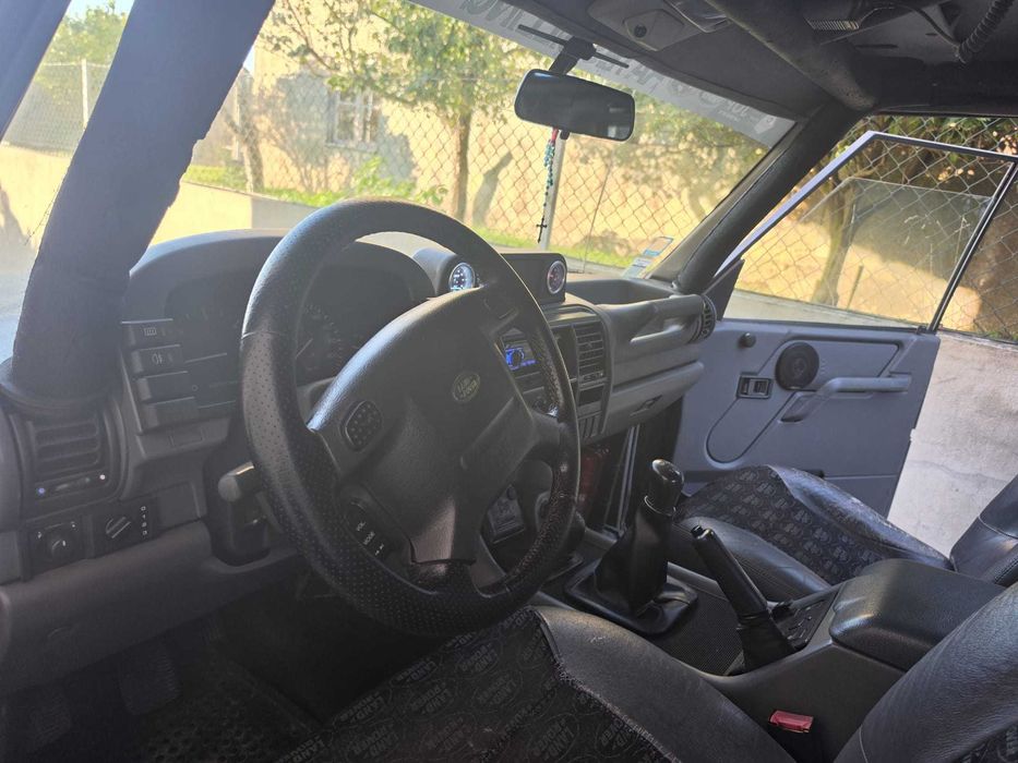 Land Rover Discovery com alguns extras
