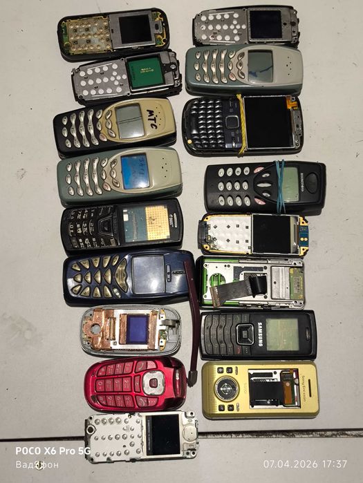 Кнопочні телефони неробочі 50 шт