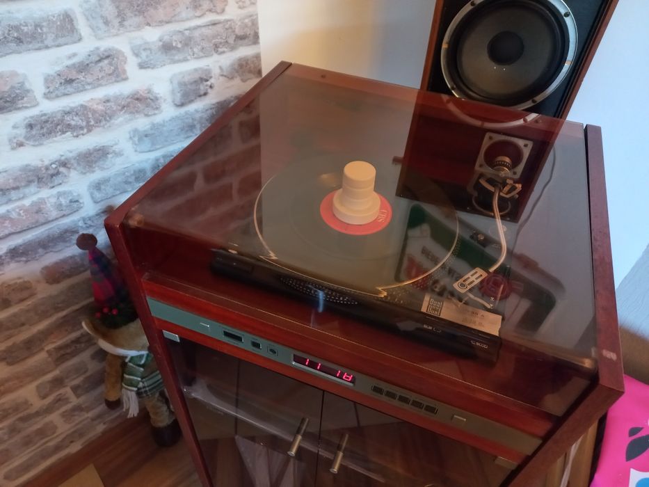 Szafka retro na winyle z gramofonem Dual 1239 A