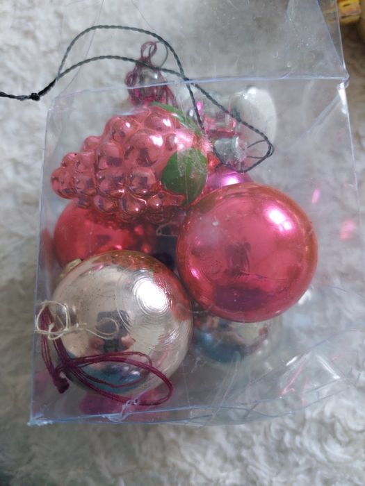 Іграшки новорічні