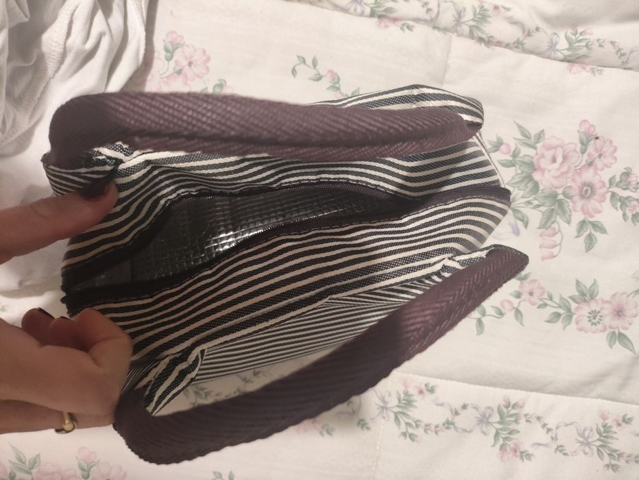 Lancheira praticamente nova