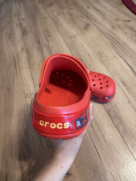 Crocs mqueen.