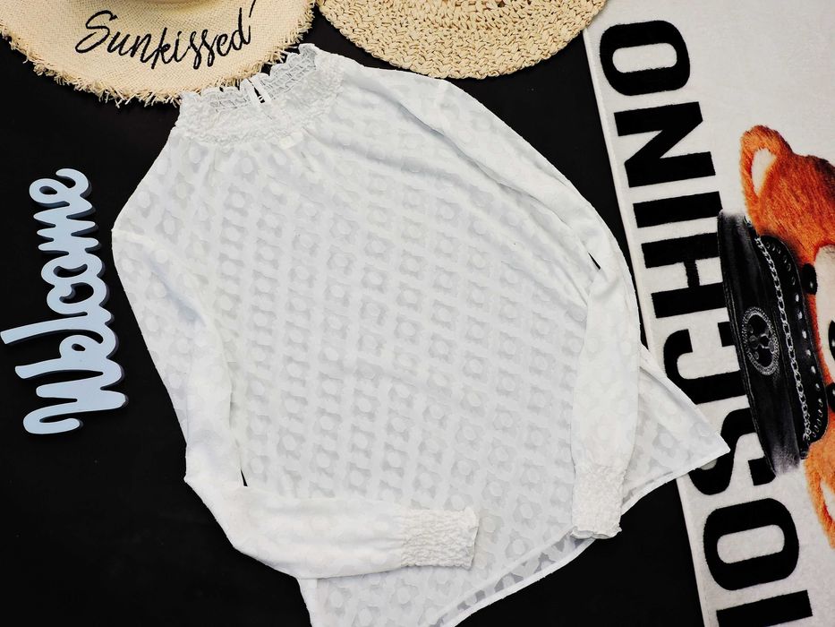 b. Young Biała bluzka elegancka stójka M