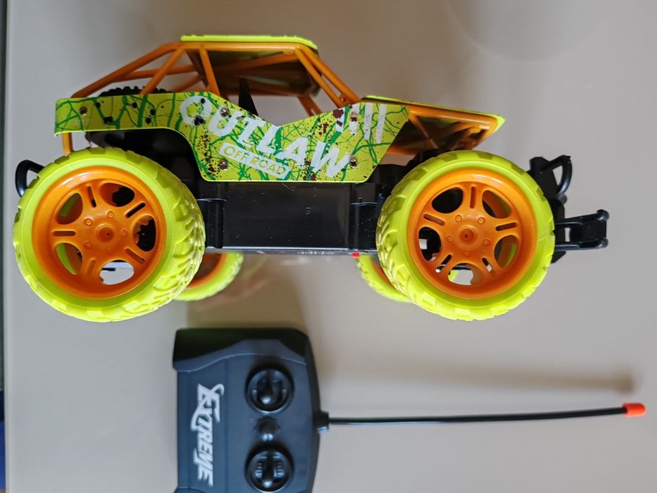 Carro telecomandado Buggy Outlaw da One Two Fun