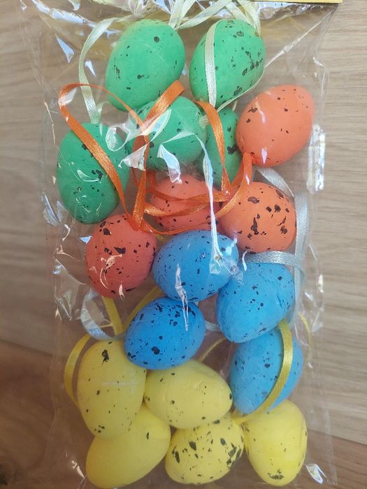Jajka wielkanocne 18szt z zawieszką wys 3.5cm