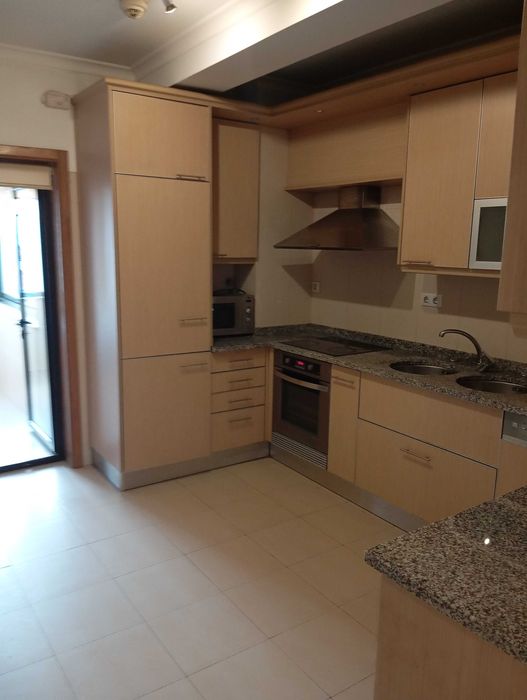 T2 arrendar centro Viseu