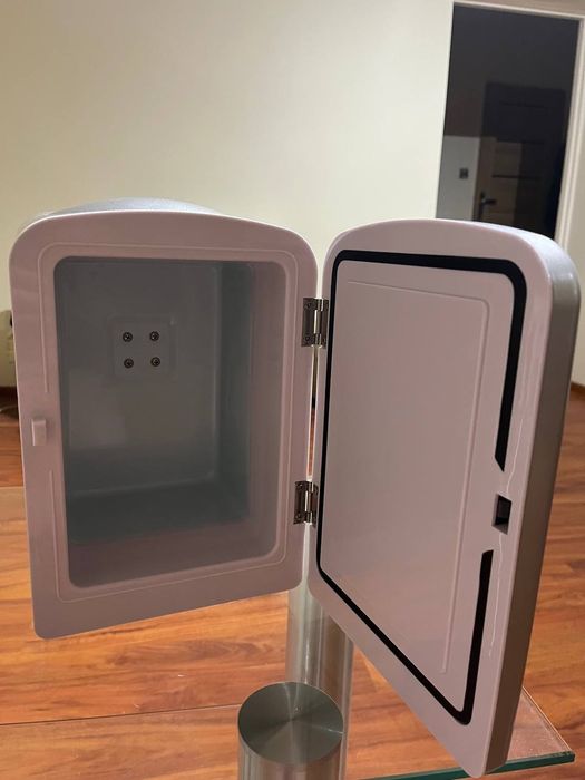 Mini lodówka 4L – zasilanie 220–240V / 12V