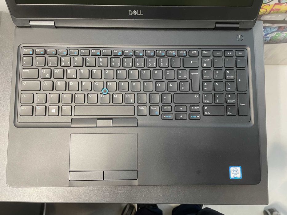 Чудовий ноутбук Dell Latitude 5590 - (Core-I5-8350 - 8Gb\256Gb-SSD)