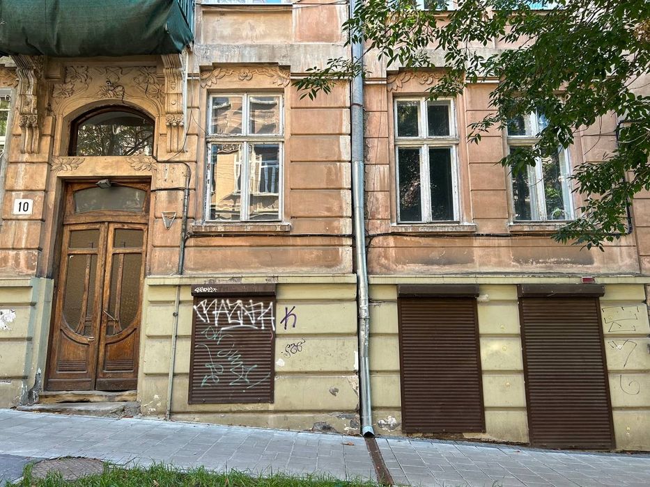 Продаж 3-кімнатної квартири, вул. Михайла Коцюбинського, 10, Львів.