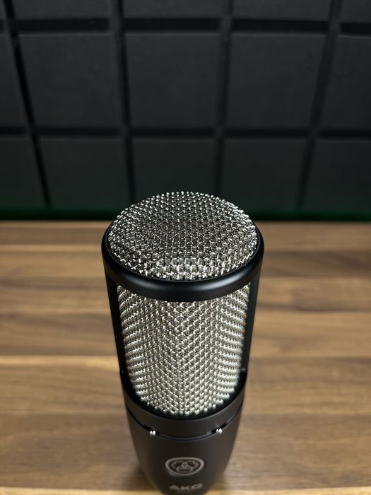 AKG Perception P220 (Доставимо кур’єром — БЕЗКОШТОВНО!)