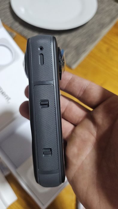 INSTA 360 X5 nova com extras.