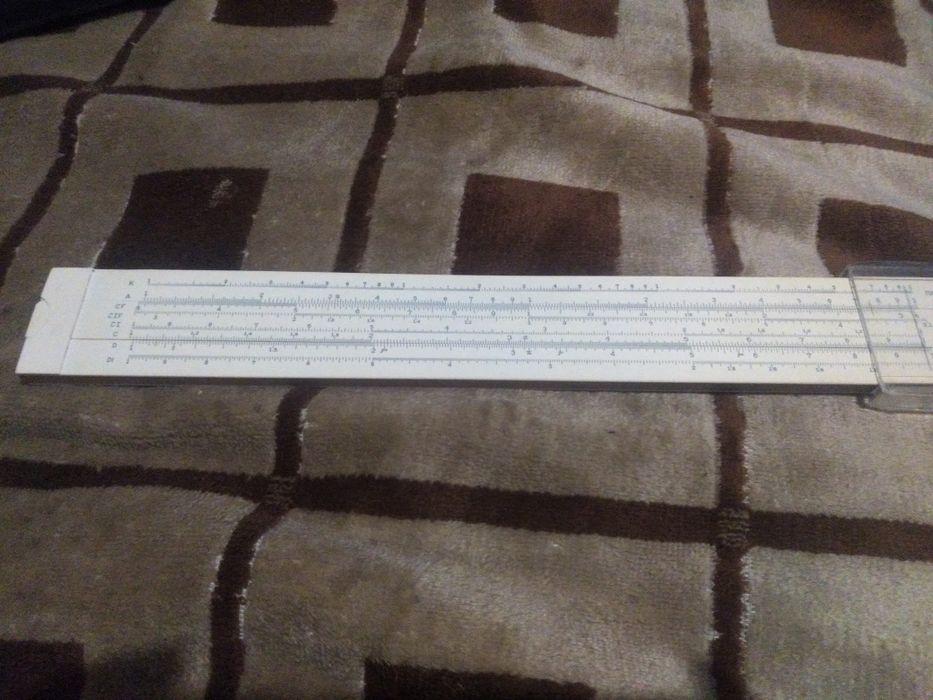 Логарифмическая линейка