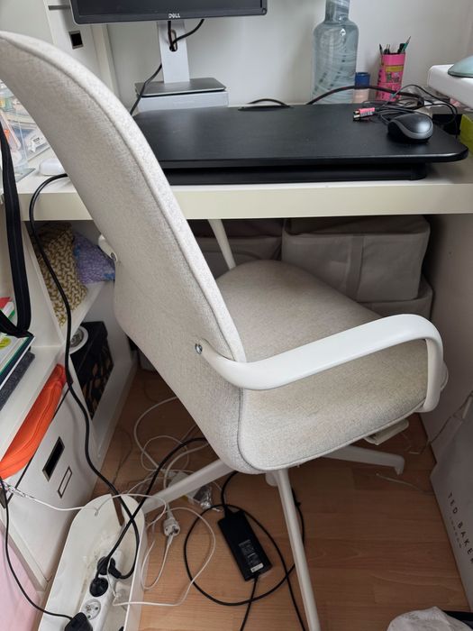 Meble IKEA białe , MALM, KALLAX komody, szafa, biurko, fotel