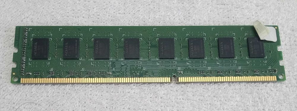 Memoria 4GB DDR3 ADATA64752105110785121