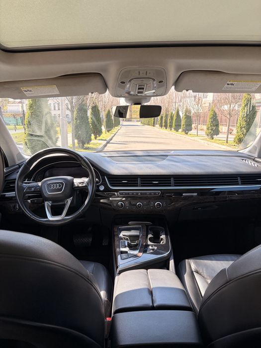 Продам Audi Q7 3.0 2017 без дтп