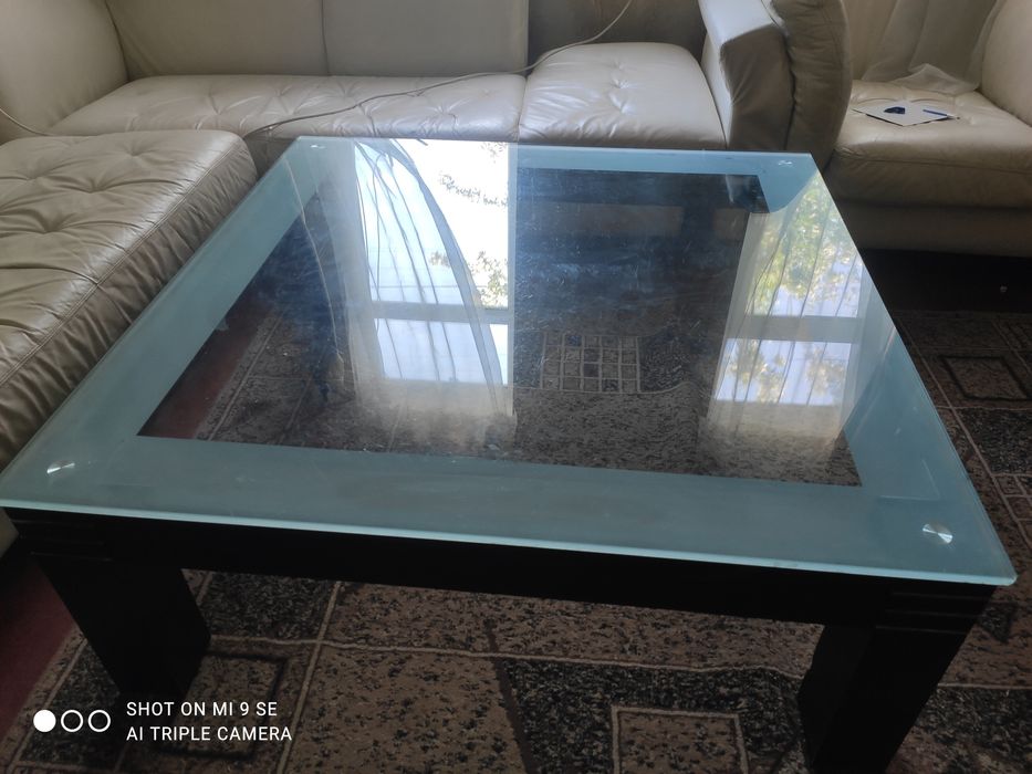 Стол из калёного стекла Италия