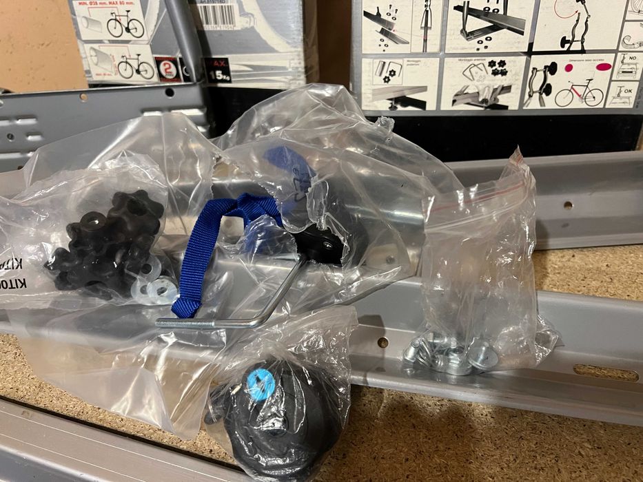 Кріплення для велосипедів на багажник авто