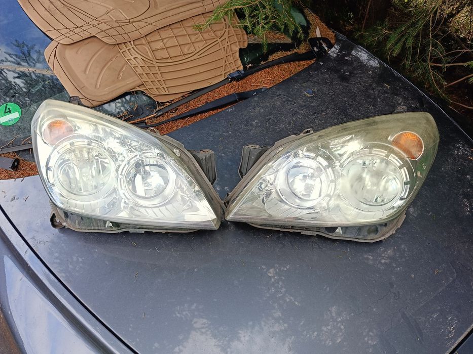 Komplet lamp przód astra h lift h7