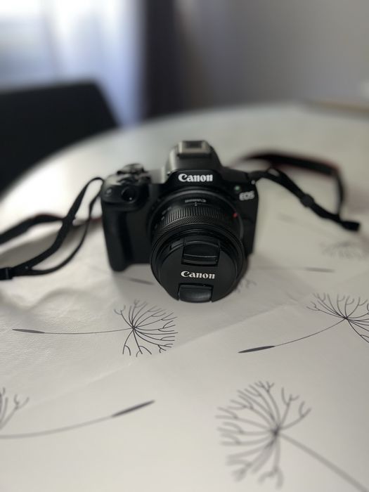 Pack Fotográfica Canon Mirrorless EOS R50 + RF-S 18-45 IS STM + Microfone