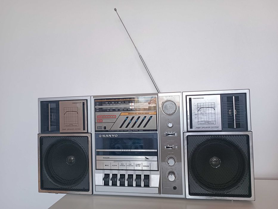 Boombox Sanyo M9835L