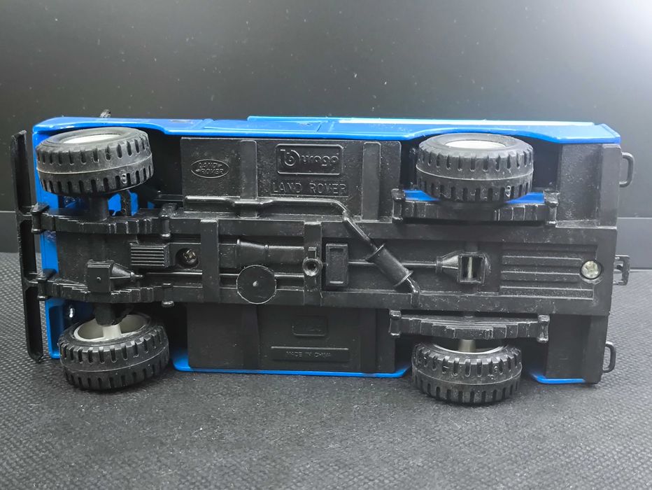 Модель Land Rover Series II blue Bburago 1/24