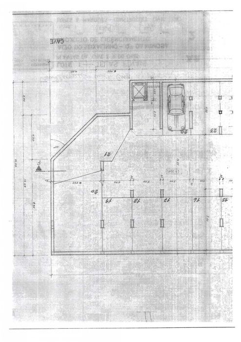 Garagem Ampla com 35 m² | Zona do Hospital do Barreiro