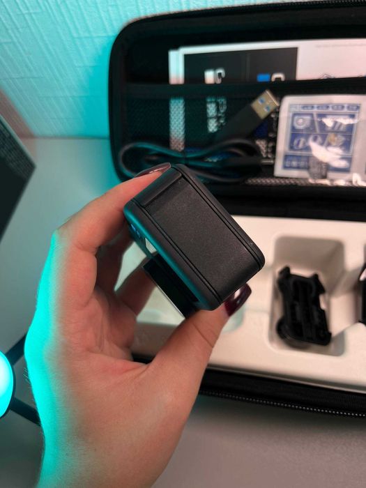 Екшн-камера GoPro Hero 10 з флешкою