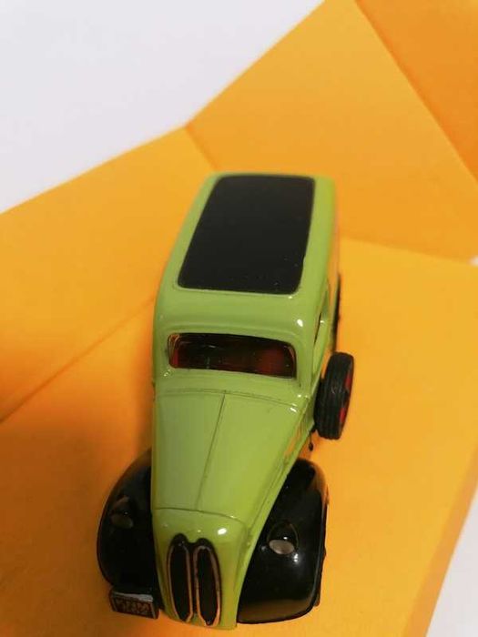 Ford Popular Van da Corgi Toys