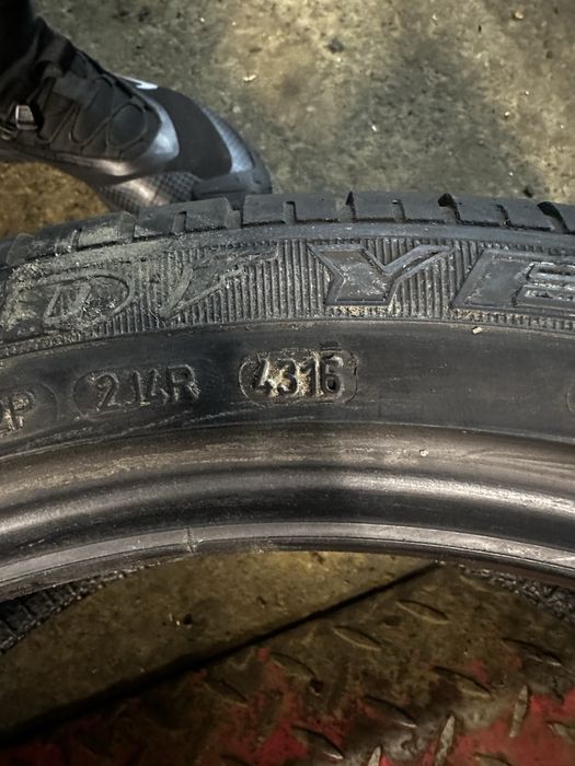 Продам літню гуму 245/40 r18