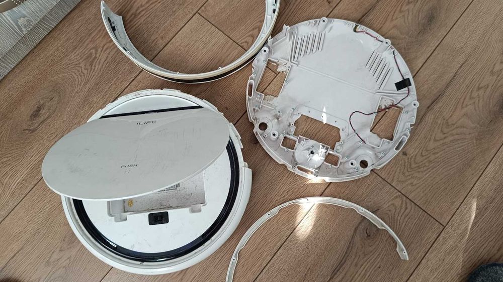 Продам оригинальные запчасти на корпус робот-пылесоса  iLife V3S Pro