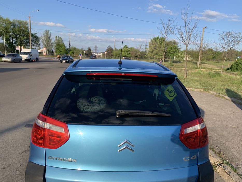 Ситроен с4 Пикассо отличное состояние или обмен на бус пассажир