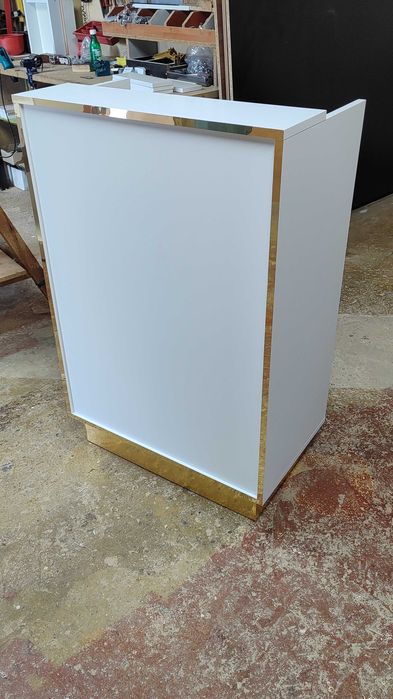 Recepcja fryzjerska kosmetyczna lada biurko