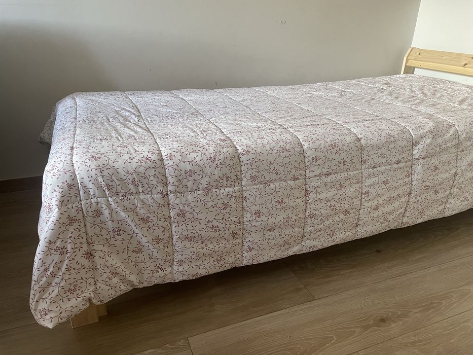 Cama de Solteito IKEA