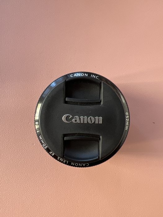 Canon 2000D + Lente Canon 50mm f1.8