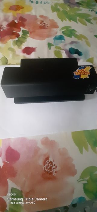 Detectores notas e cartões multibanco falsos.