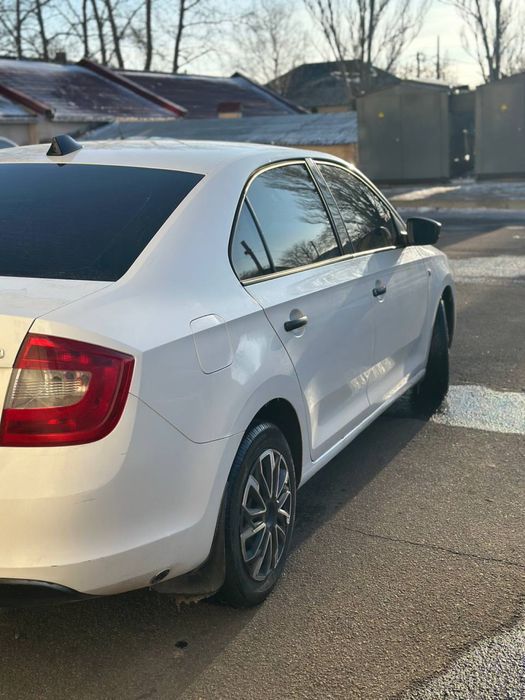 Skoda rapid 2012