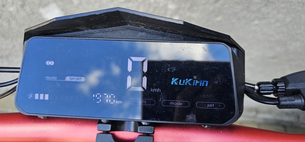 Kukirin g2 електросамокат