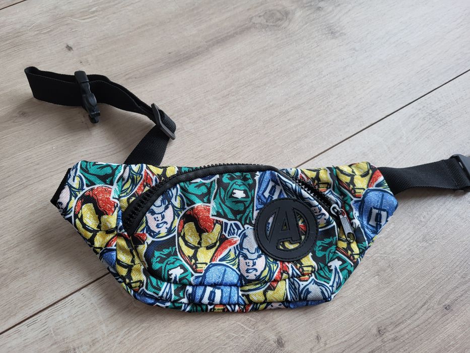 Saszetka nerka Marvel